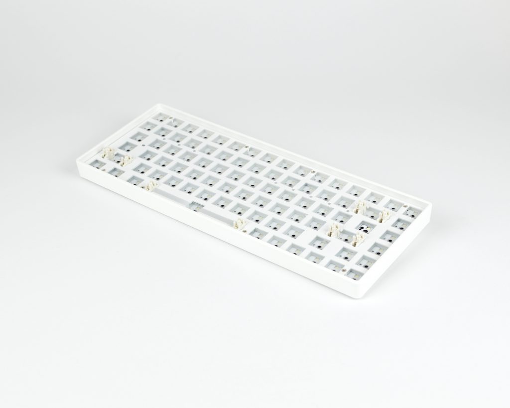 CIY Novice 84 Wired/Wireless TKL Mechanical Keyboard Kit – White – Keebco